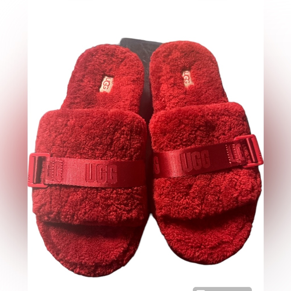 UGG FLUFF YEAH SLIPPERS - RED Brand: UGG